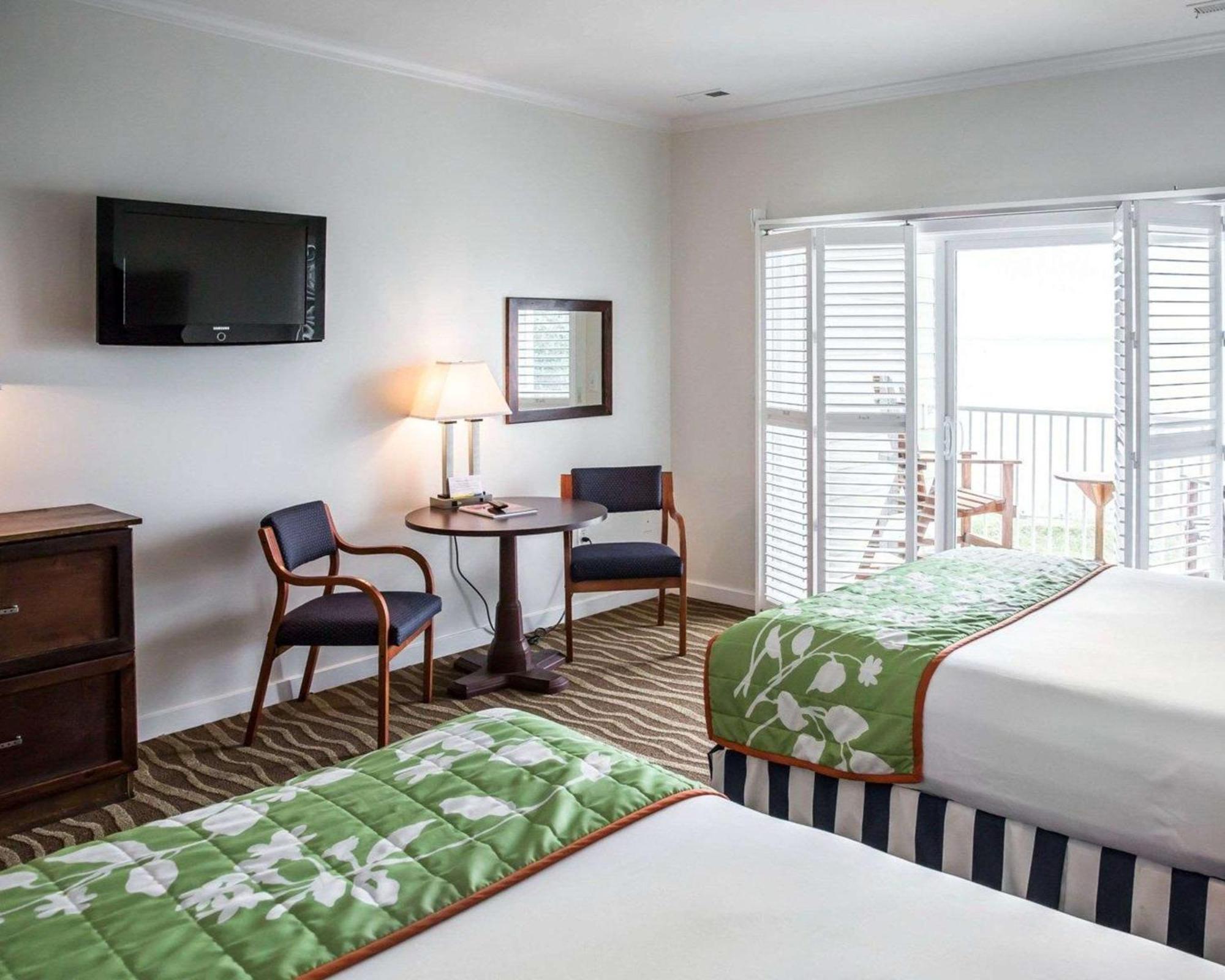 Island Inn & Suites, Ascend Hotel Collection Piney Point Extérieur photo