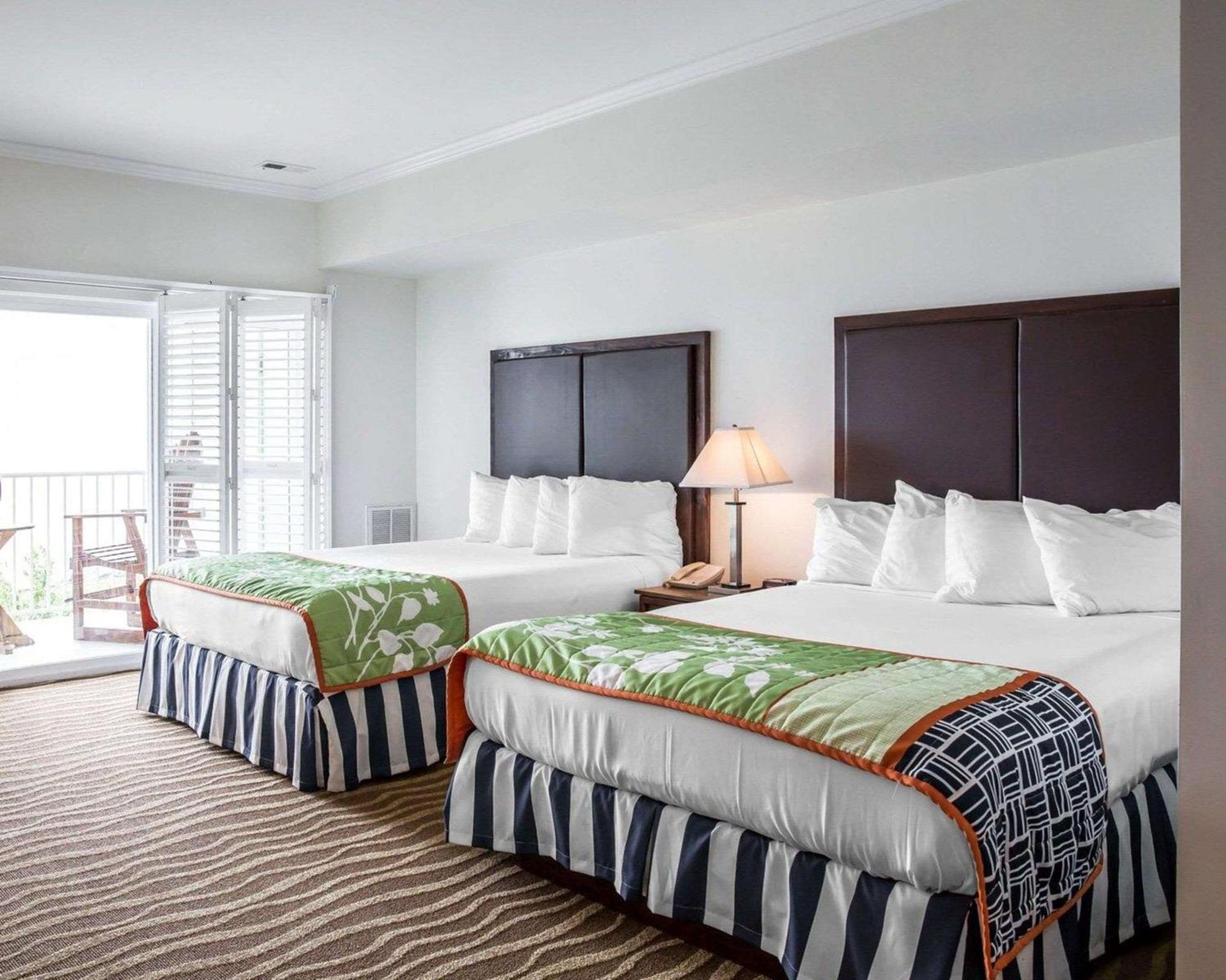 Island Inn & Suites, Ascend Hotel Collection Piney Point Extérieur photo