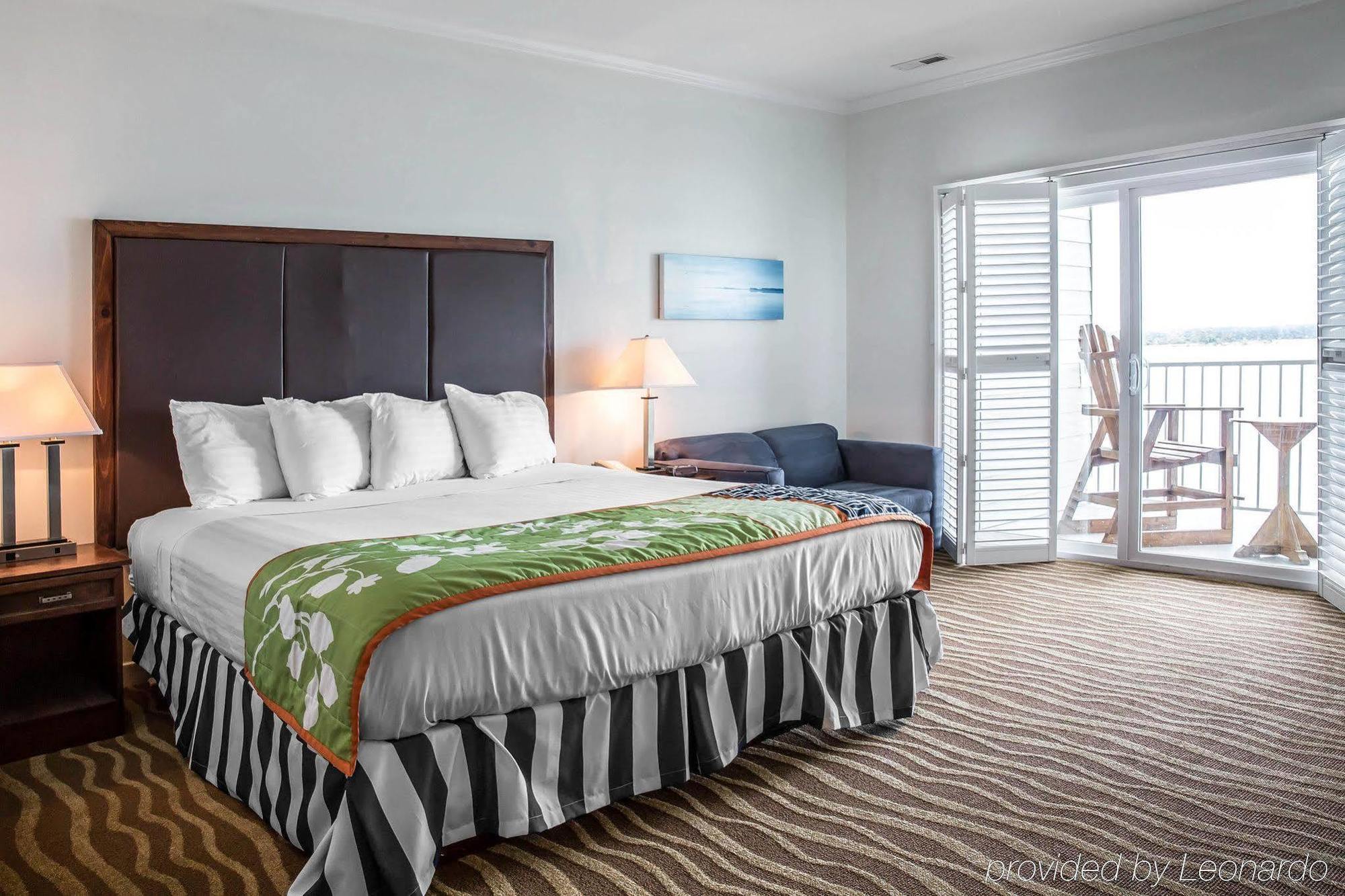 Island Inn & Suites, Ascend Hotel Collection Piney Point Extérieur photo