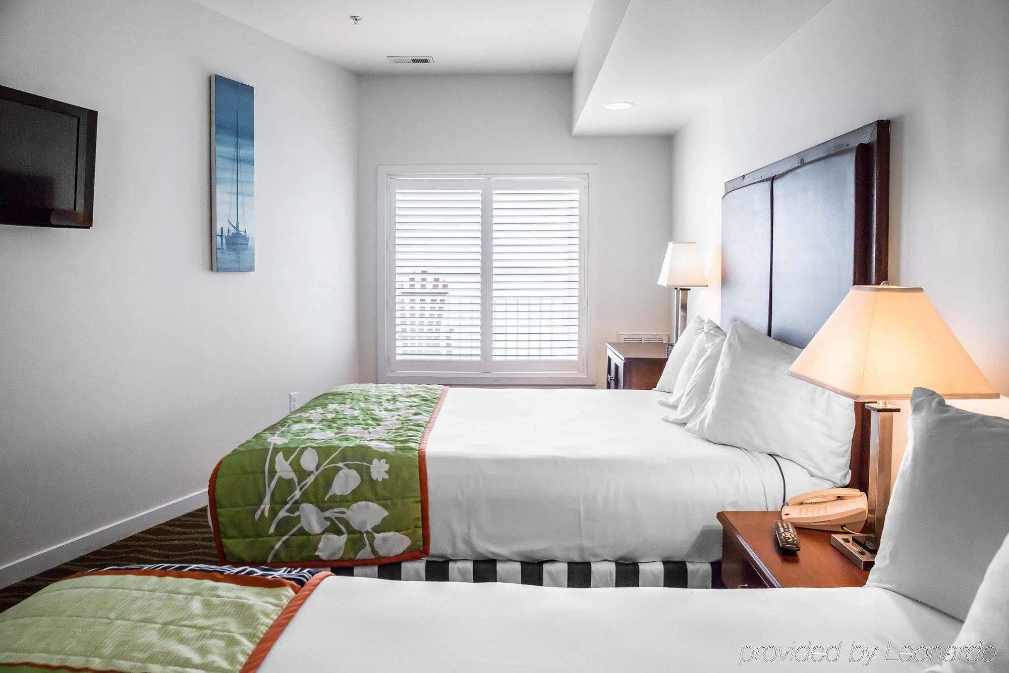 Island Inn & Suites, Ascend Hotel Collection Piney Point Extérieur photo